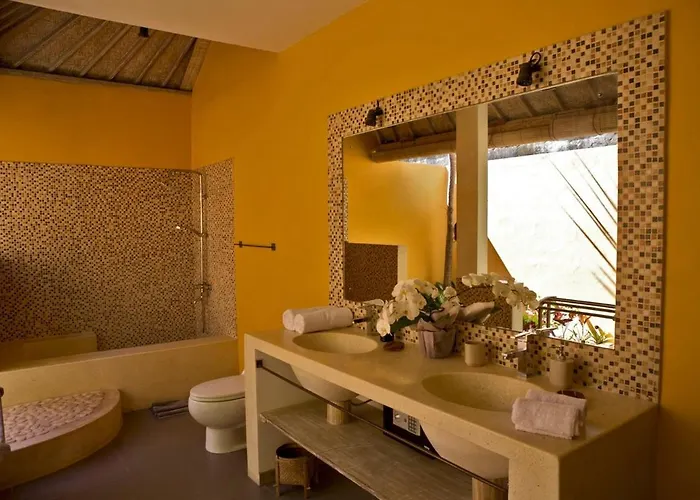 Two Bedroom In A Beautyful Tropical Garden Villa